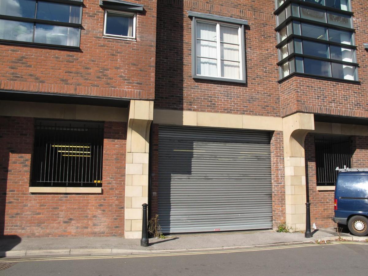 Churchill Two Bedroom Apartments With Free Parking And The Minster View ヨーク エクステリア 写真