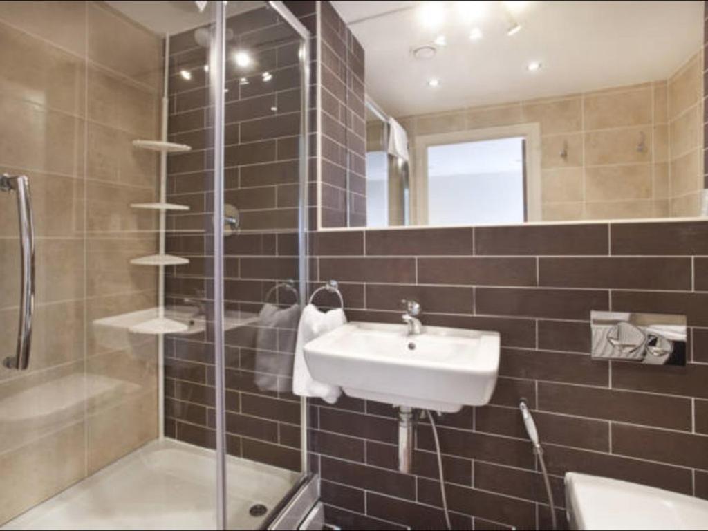 Churchill Two Bedroom Apartments With Free Parking And The Minster View ヨーク 部屋 写真